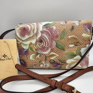 NWT! Patricia Nash crossbody bag Rose 🌹 Garden Straw color crackled Rose Garden